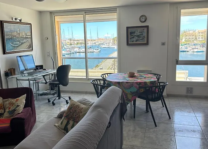 Apartmán T2 50m2 Belle Vue Calme Centre Port Parking *